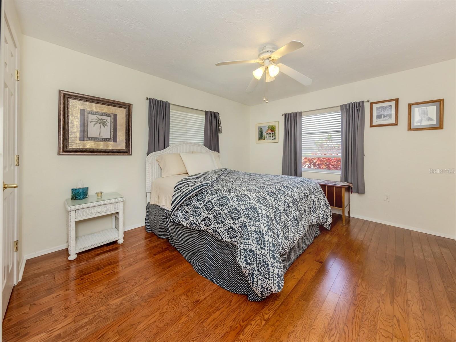 Image 15 of 23 For 904 Gondola Drive