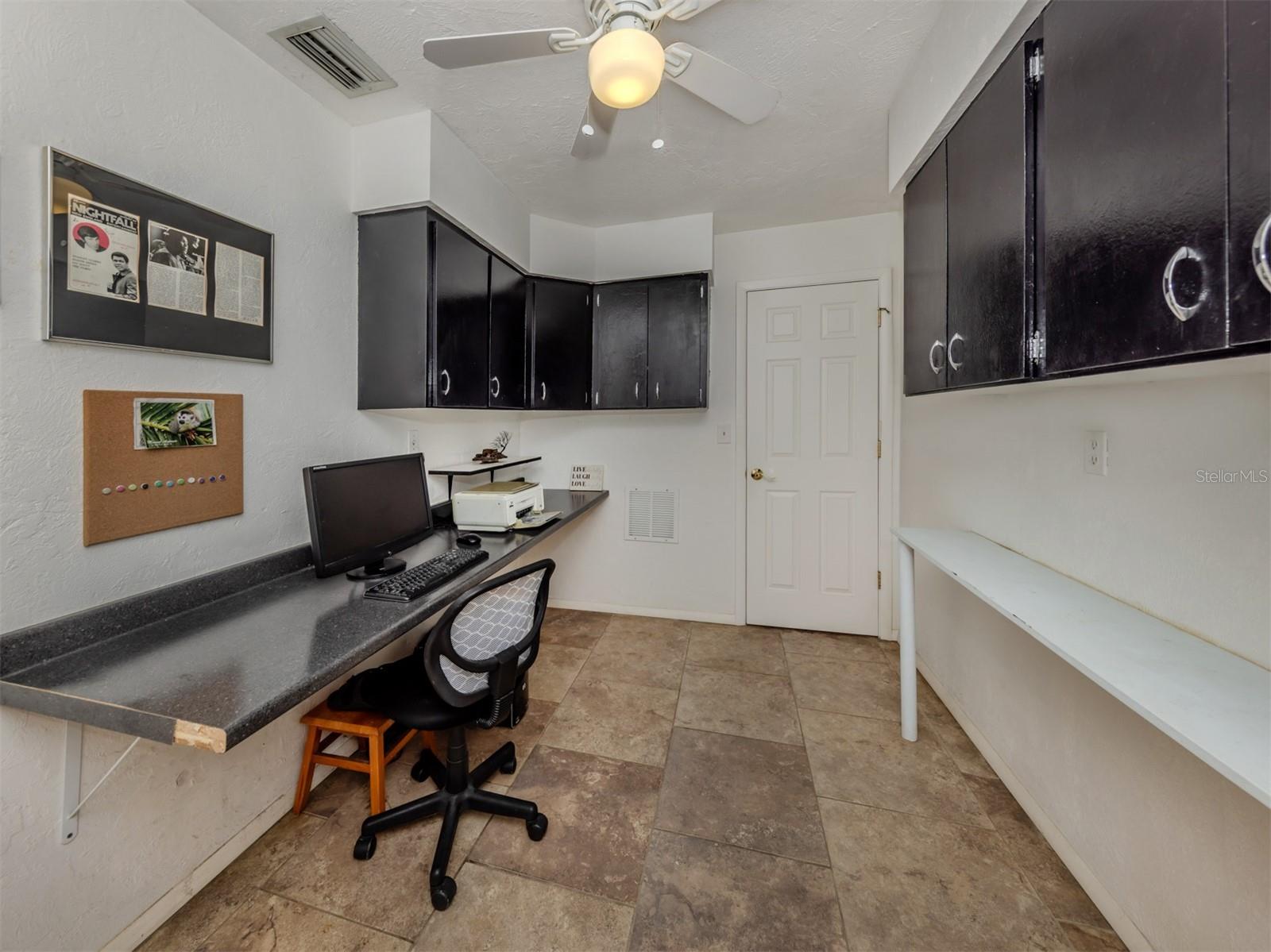 Image 20 of 23 For 904 Gondola Drive