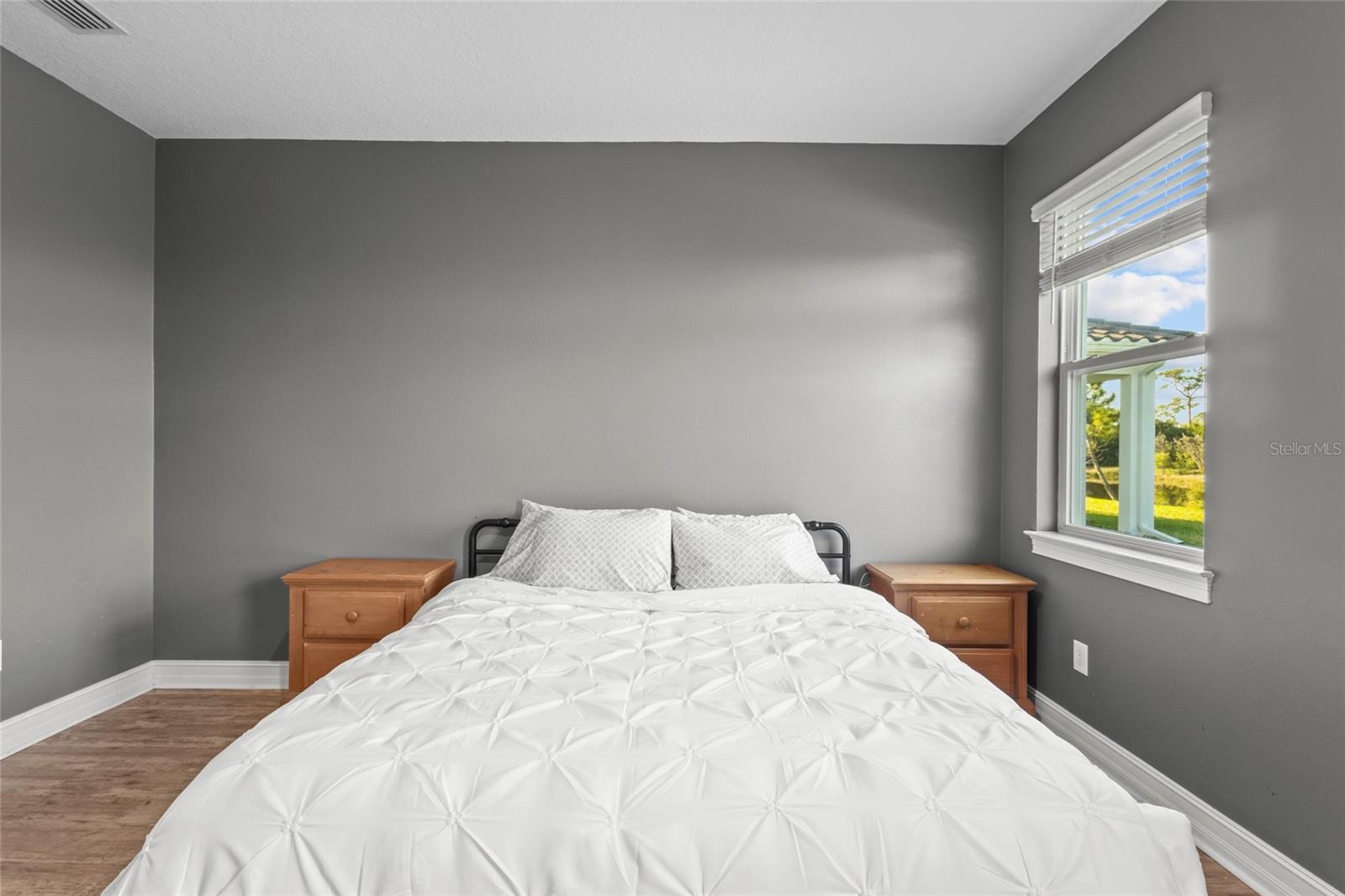 Image 12 of 37 For 273 Daylily Boulevard