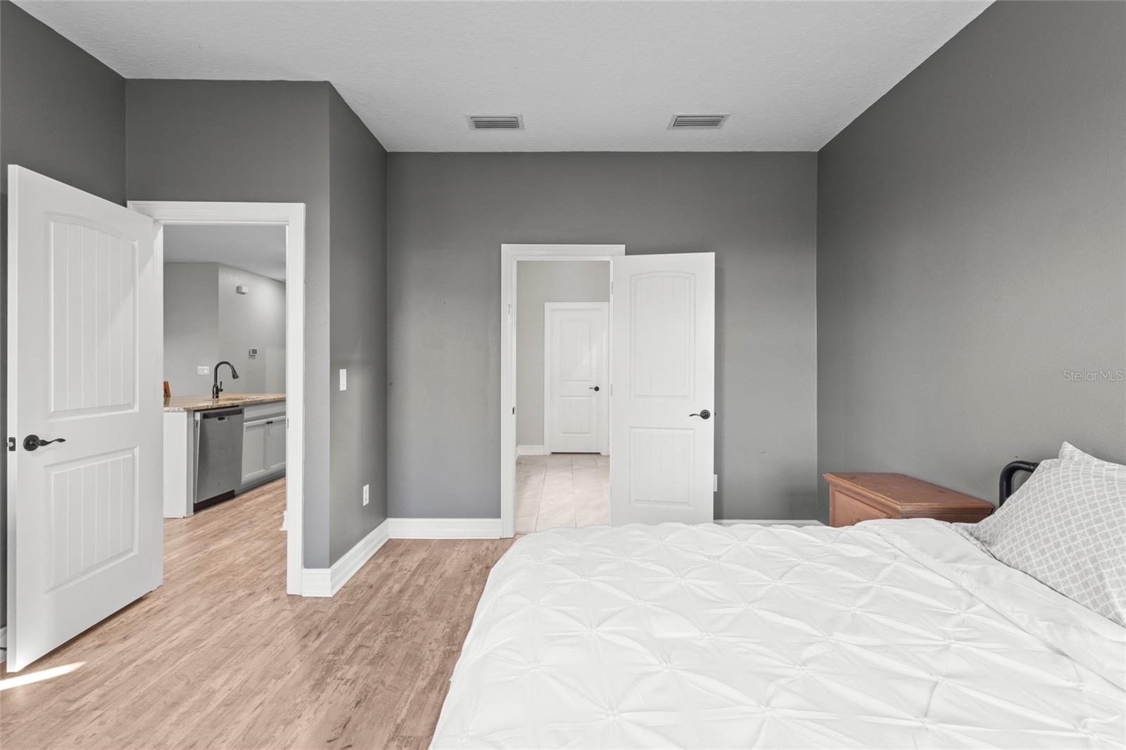 Image 13 of 37 For 273 Daylily Boulevard