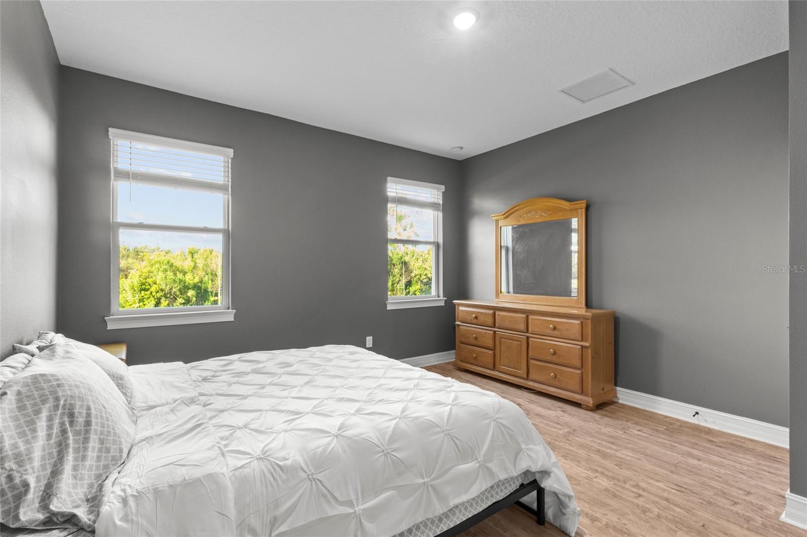 Image 14 of 37 For 273 Daylily Boulevard