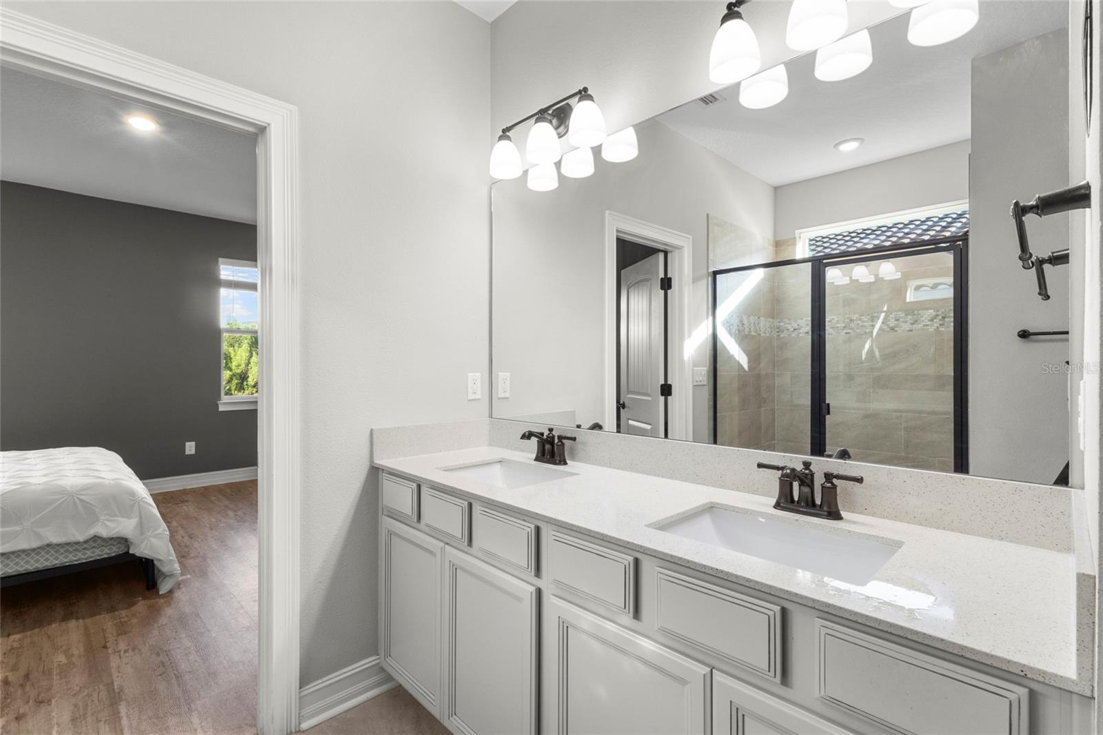 Image 18 of 37 For 273 Daylily Boulevard