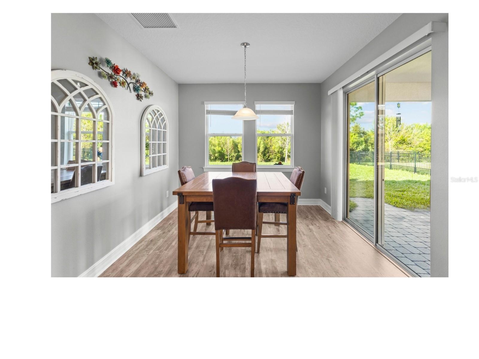 Image 8 of 37 For 273 Daylily Boulevard