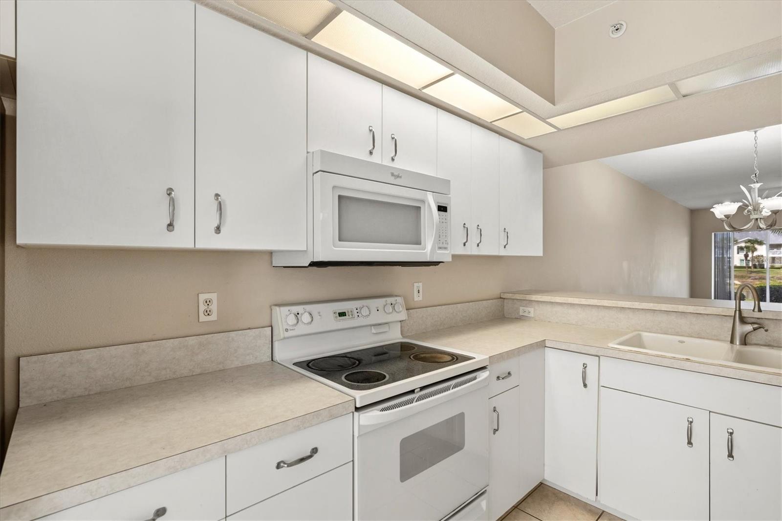 Image 9 of 60 For 404 Laurel Lake Drive 105