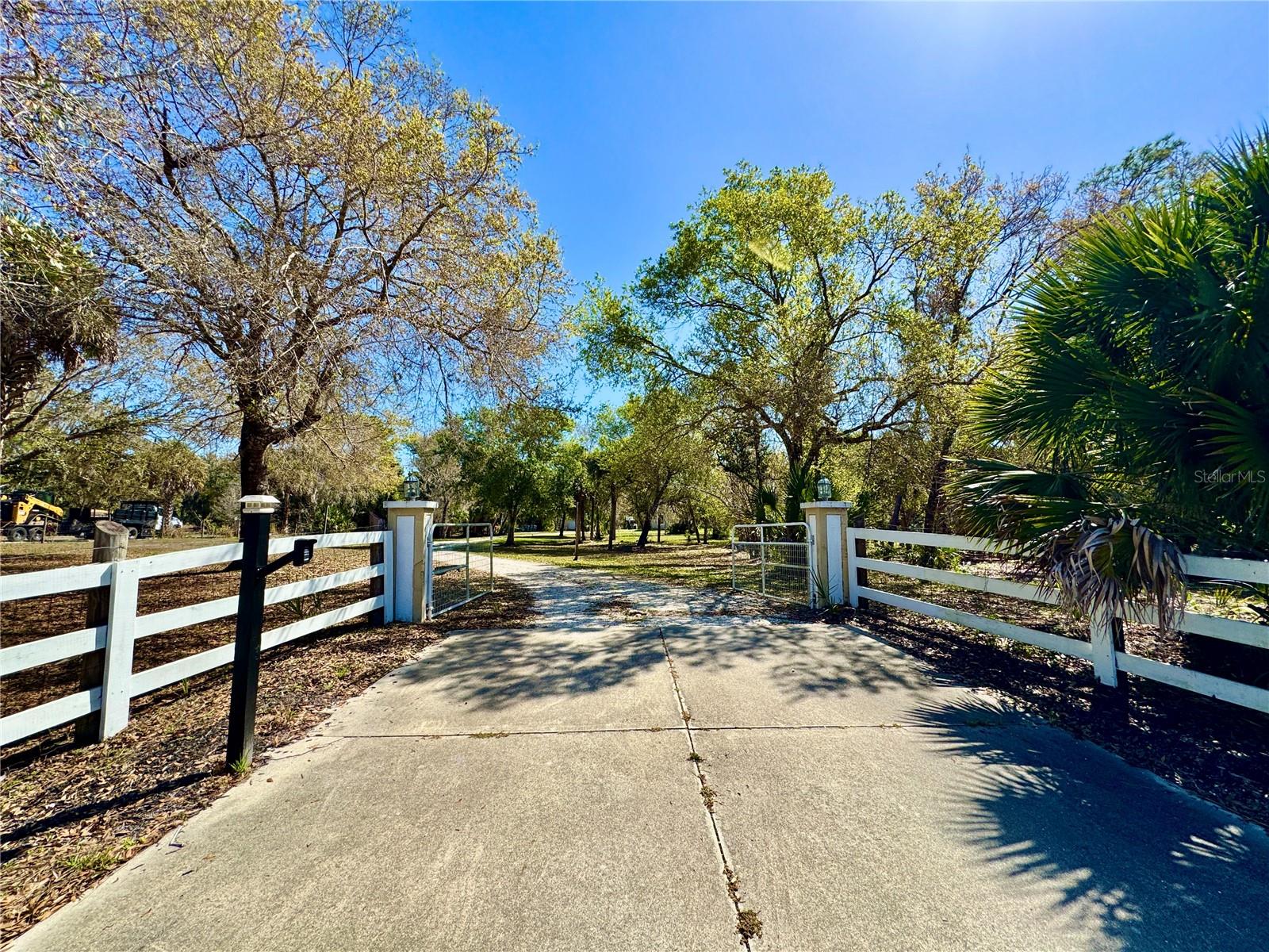 Image 2 of 70 For 6594 Buckboard Street