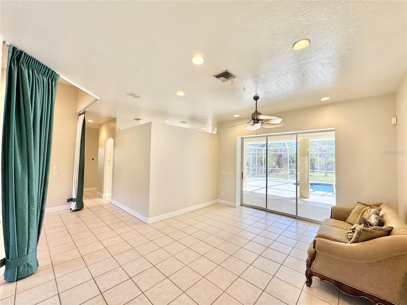 Image 31 of 70 For 6594 Buckboard Street