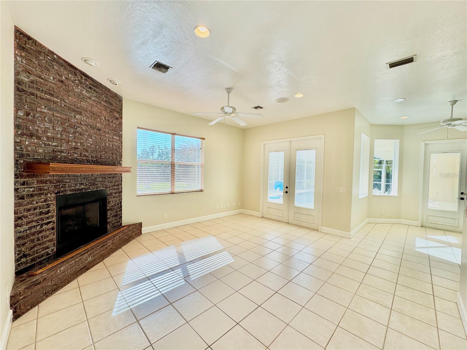 Image 33 of 70 For 6594 Buckboard Street