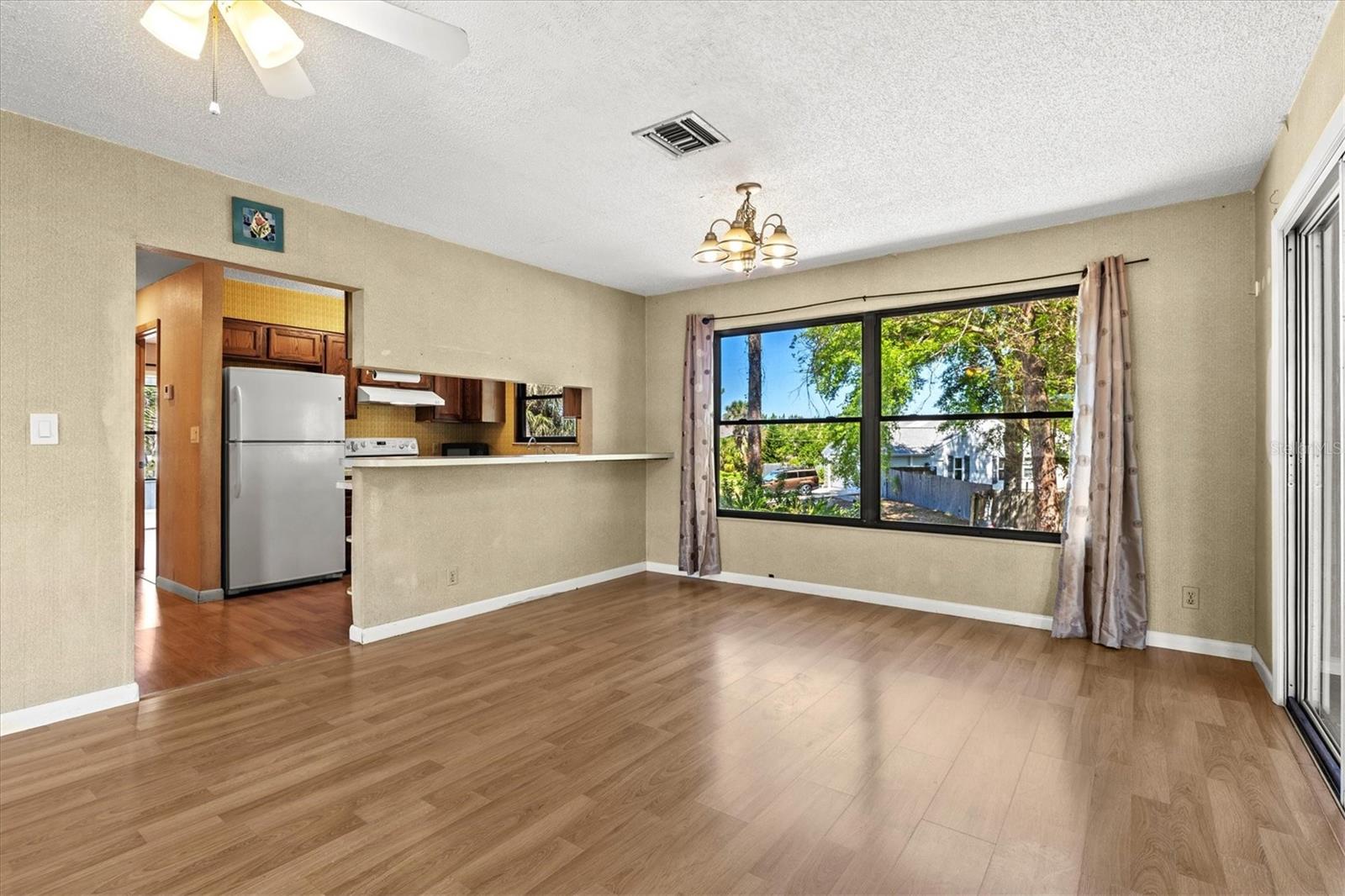 Image 16 of 75 For 1312 Twin Lakes Avenue