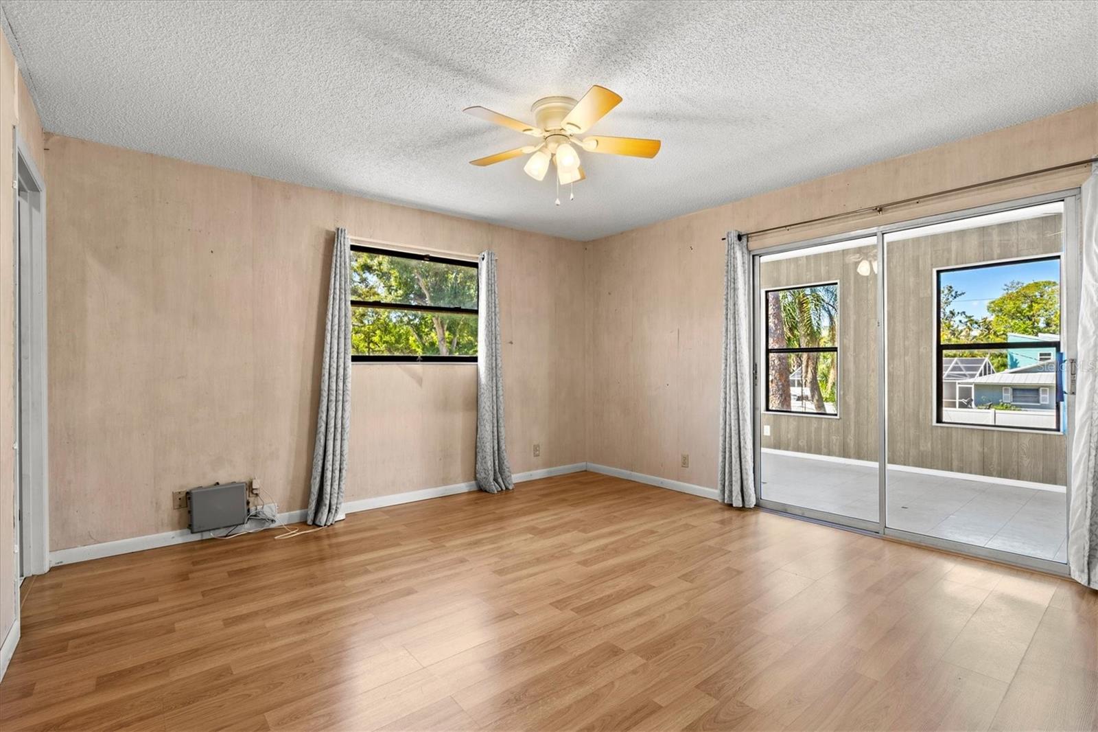 Image 27 of 75 For 1312 Twin Lakes Avenue