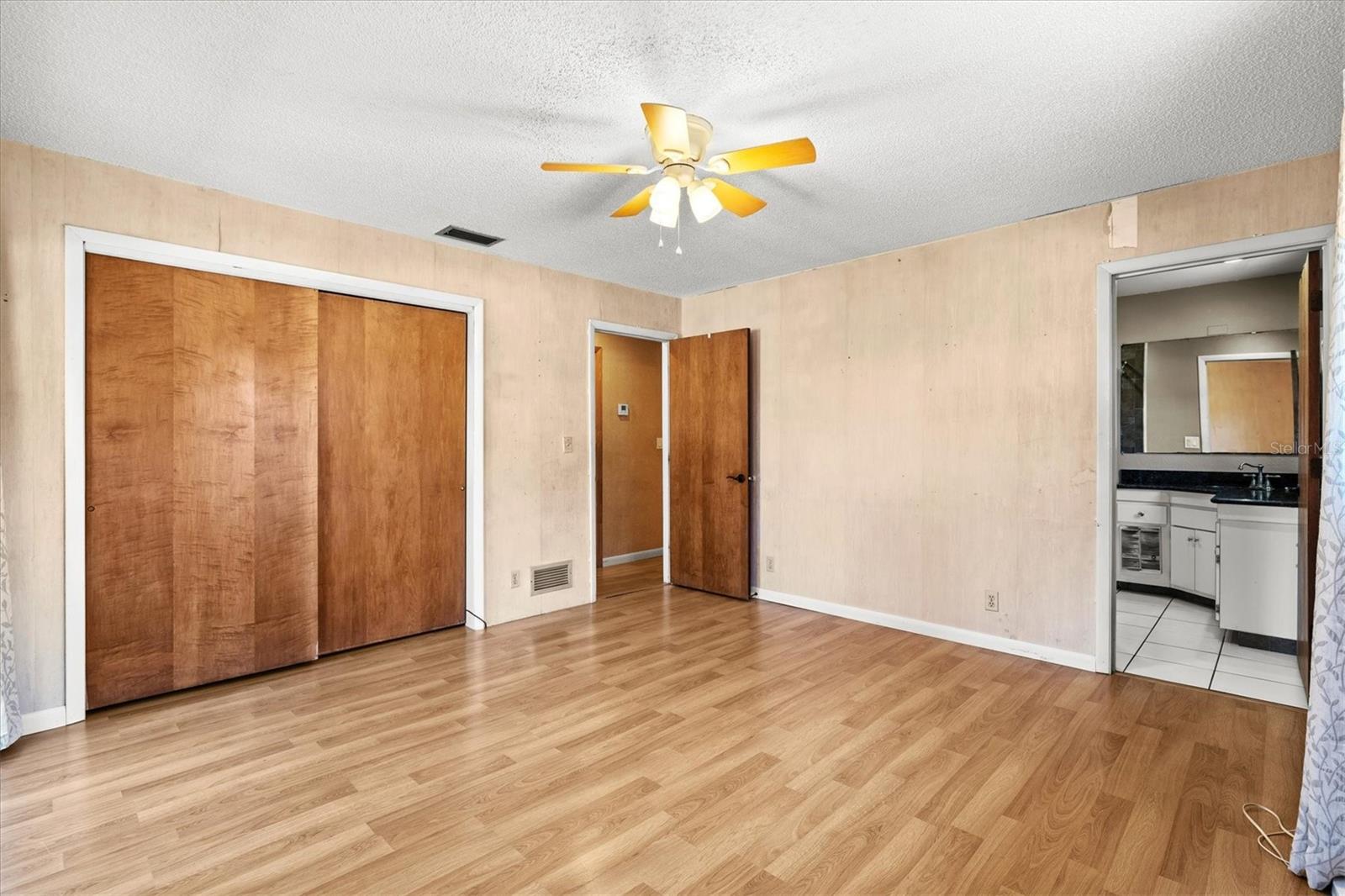 Image 29 of 75 For 1312 Twin Lakes Avenue