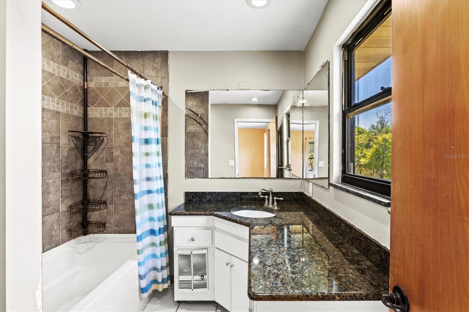 Image 31 of 75 For 1312 Twin Lakes Avenue