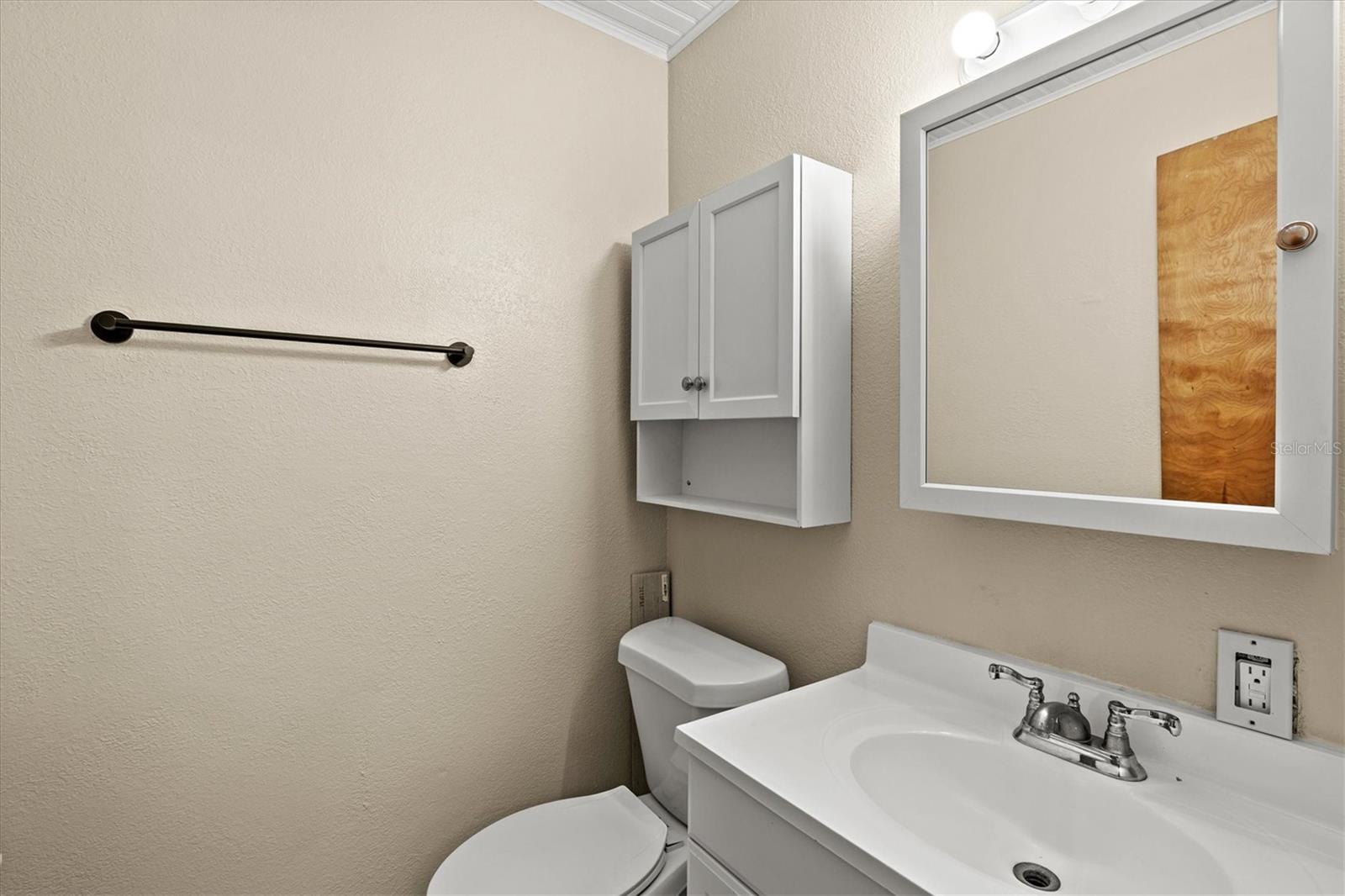 Image 37 of 75 For 1312 Twin Lakes Avenue