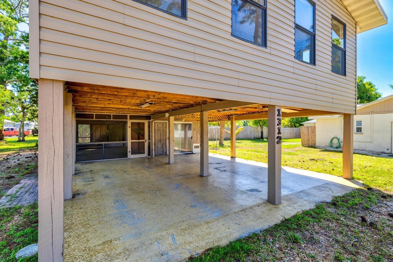 Image 4 of 75 For 1312 Twin Lakes Avenue