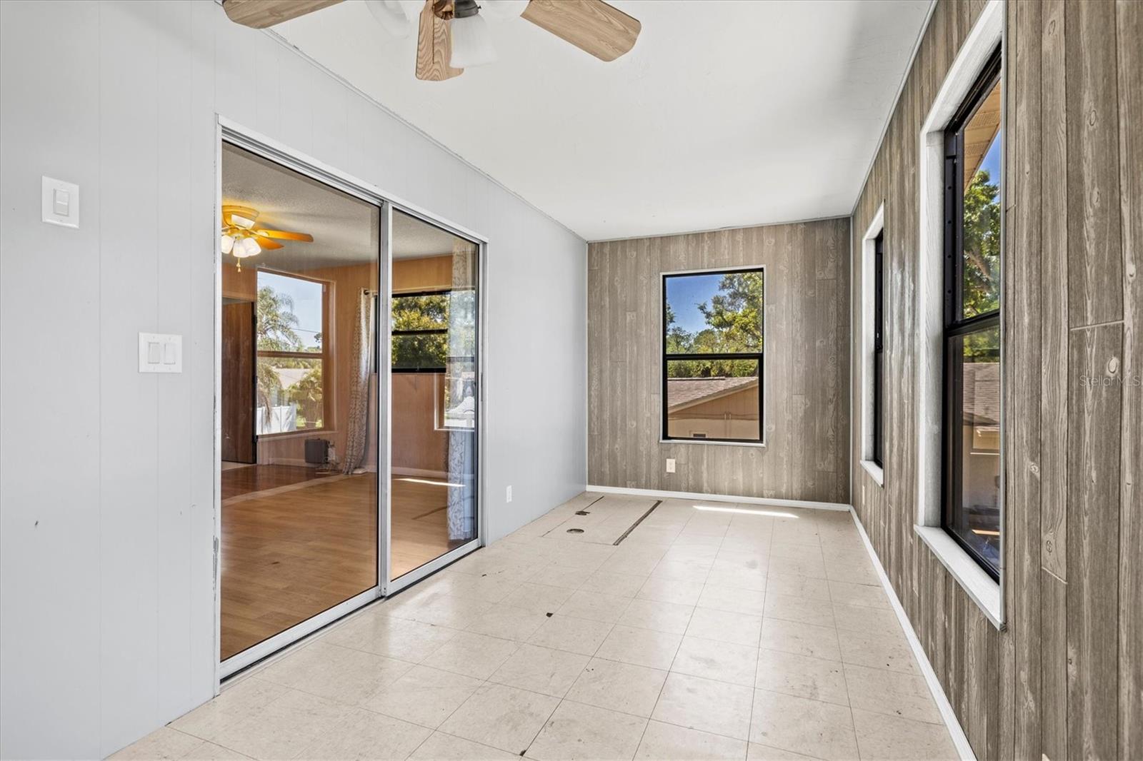 Image 41 of 75 For 1312 Twin Lakes Avenue