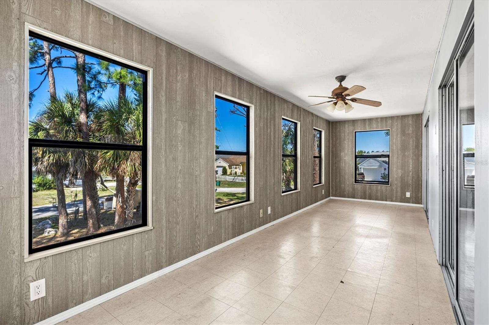 Image 43 of 75 For 1312 Twin Lakes Avenue