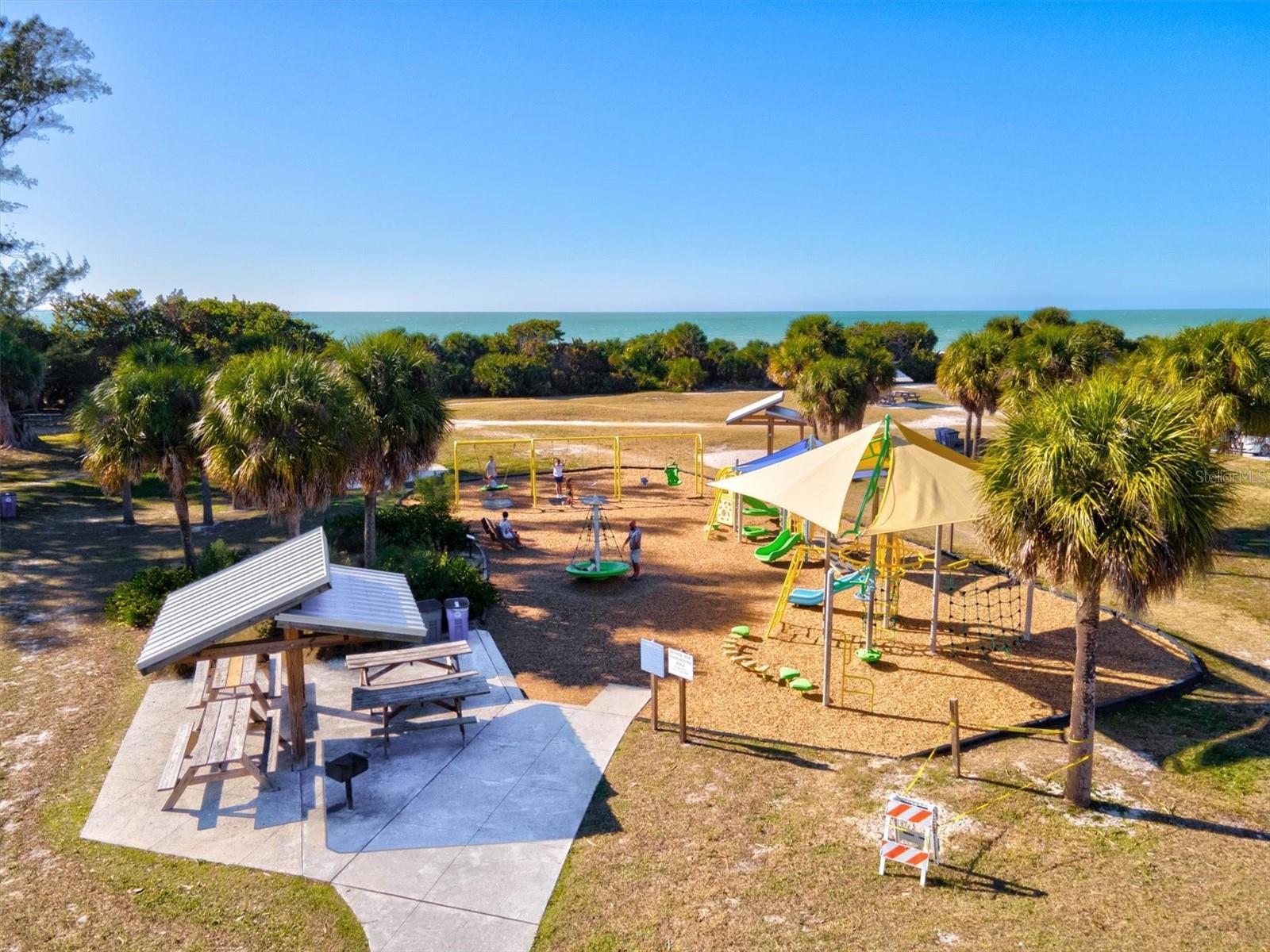 Image 72 of 75 For 1312 Twin Lakes Avenue