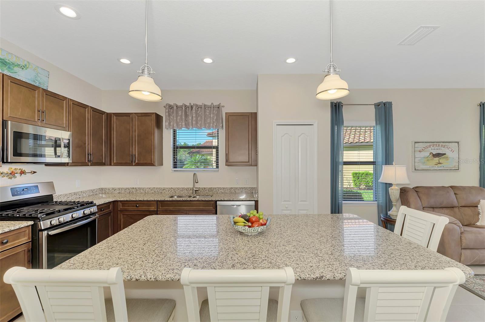 Image 21 of 77 For 287 Casalino Drive