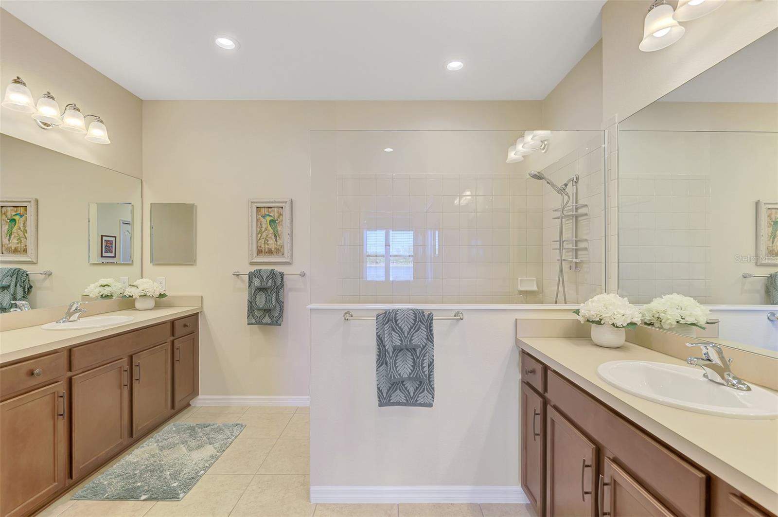 Image 35 of 77 For 287 Casalino Drive