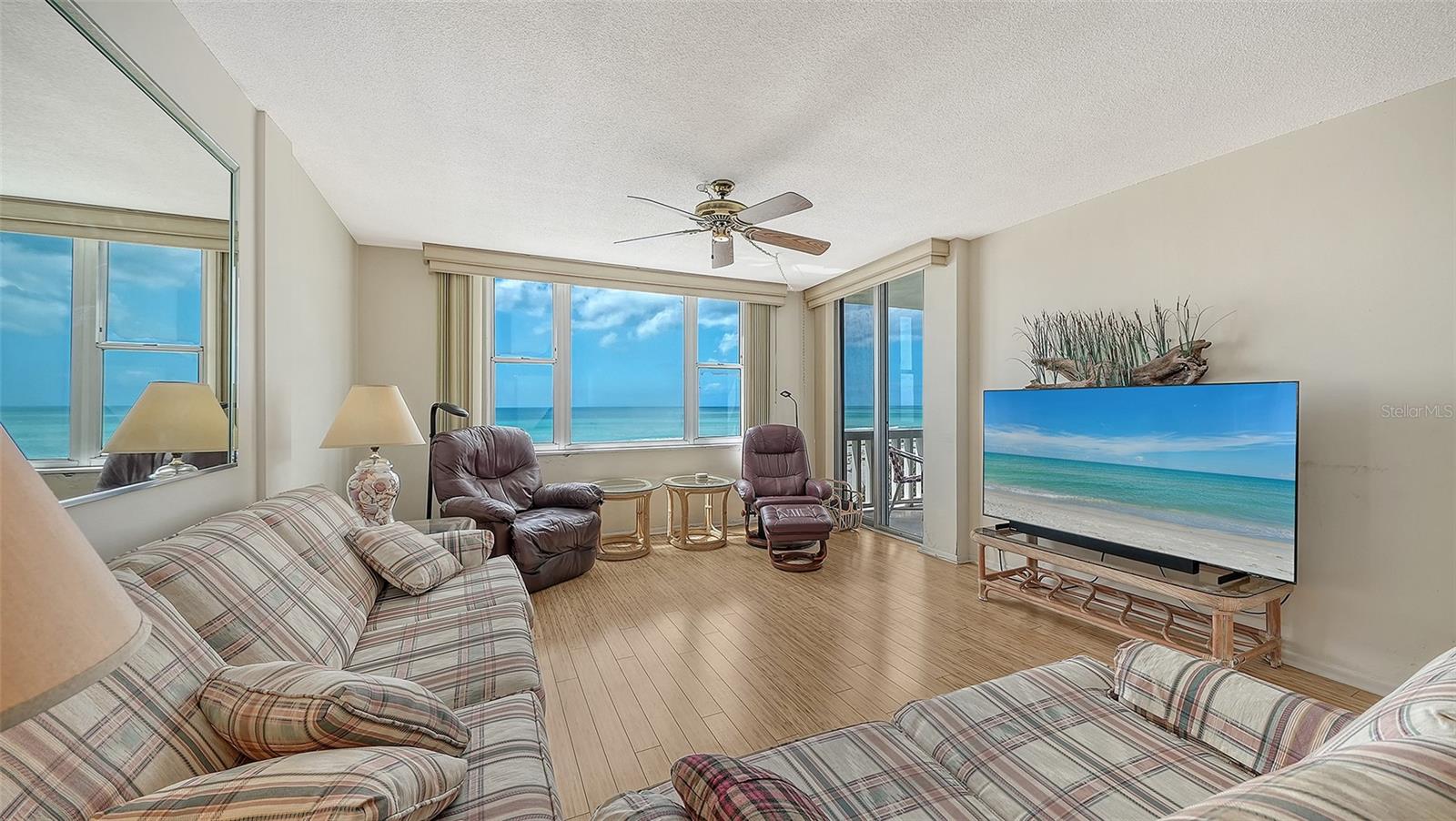 Image 11 of 37 For 1100 Tarpon Center Drive 4b