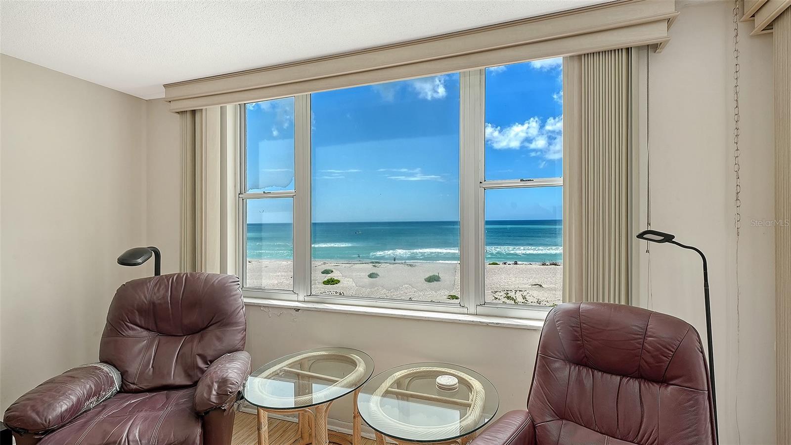 Image 12 of 37 For 1100 Tarpon Center Drive 4b