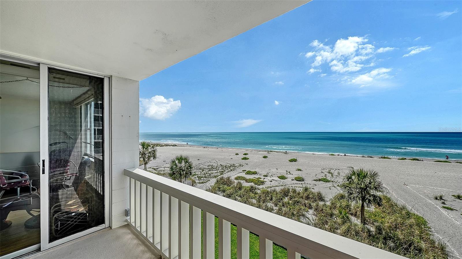 Image 14 of 37 For 1100 Tarpon Center Drive 4b