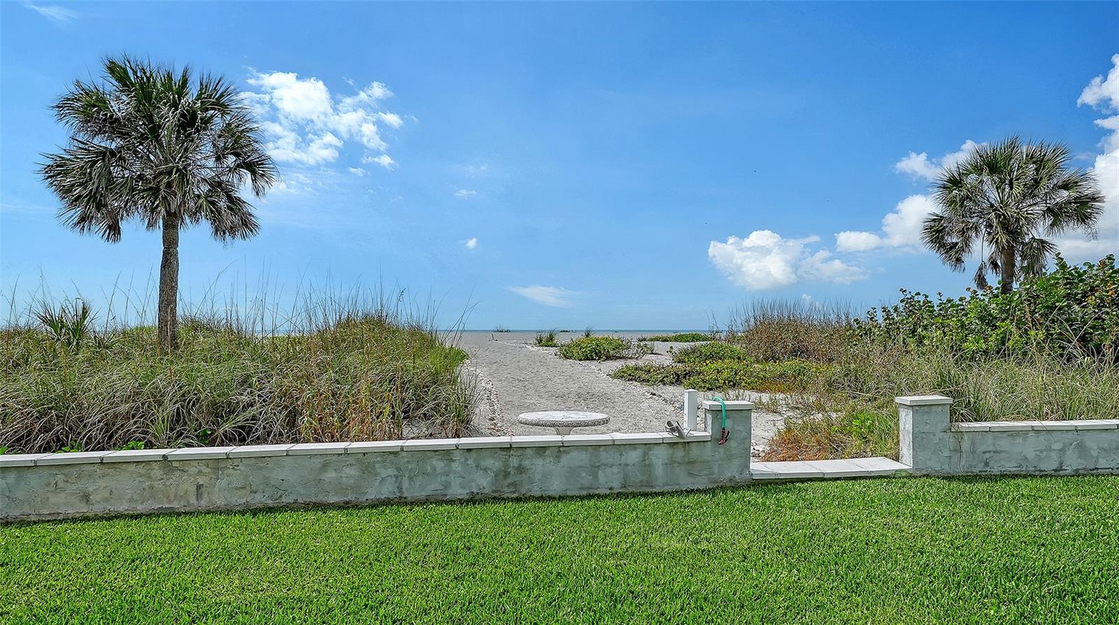 Image 27 of 37 For 1100 Tarpon Center Drive 4b