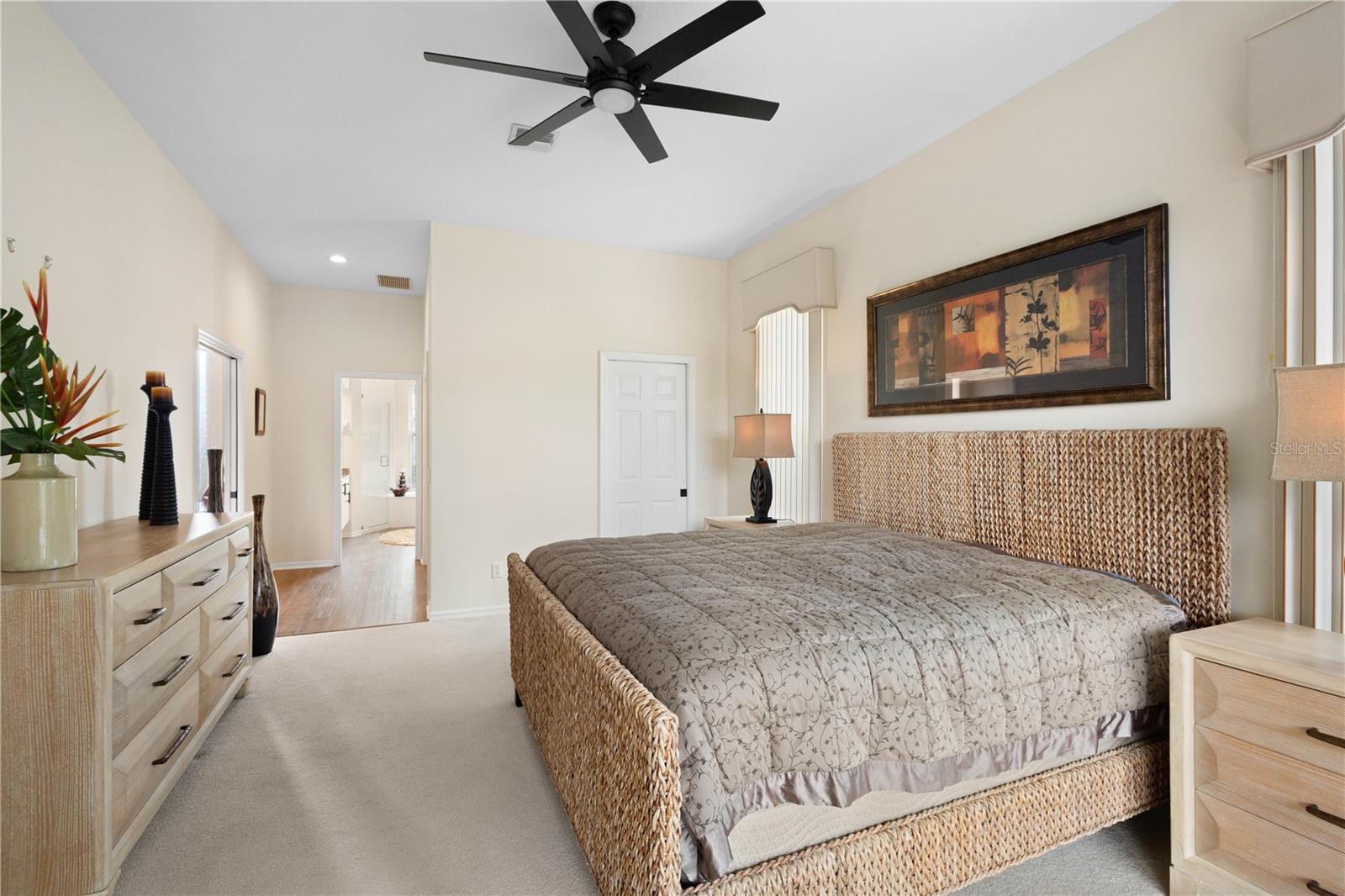 Image 15 of 27 For 1985 White Feather Lane