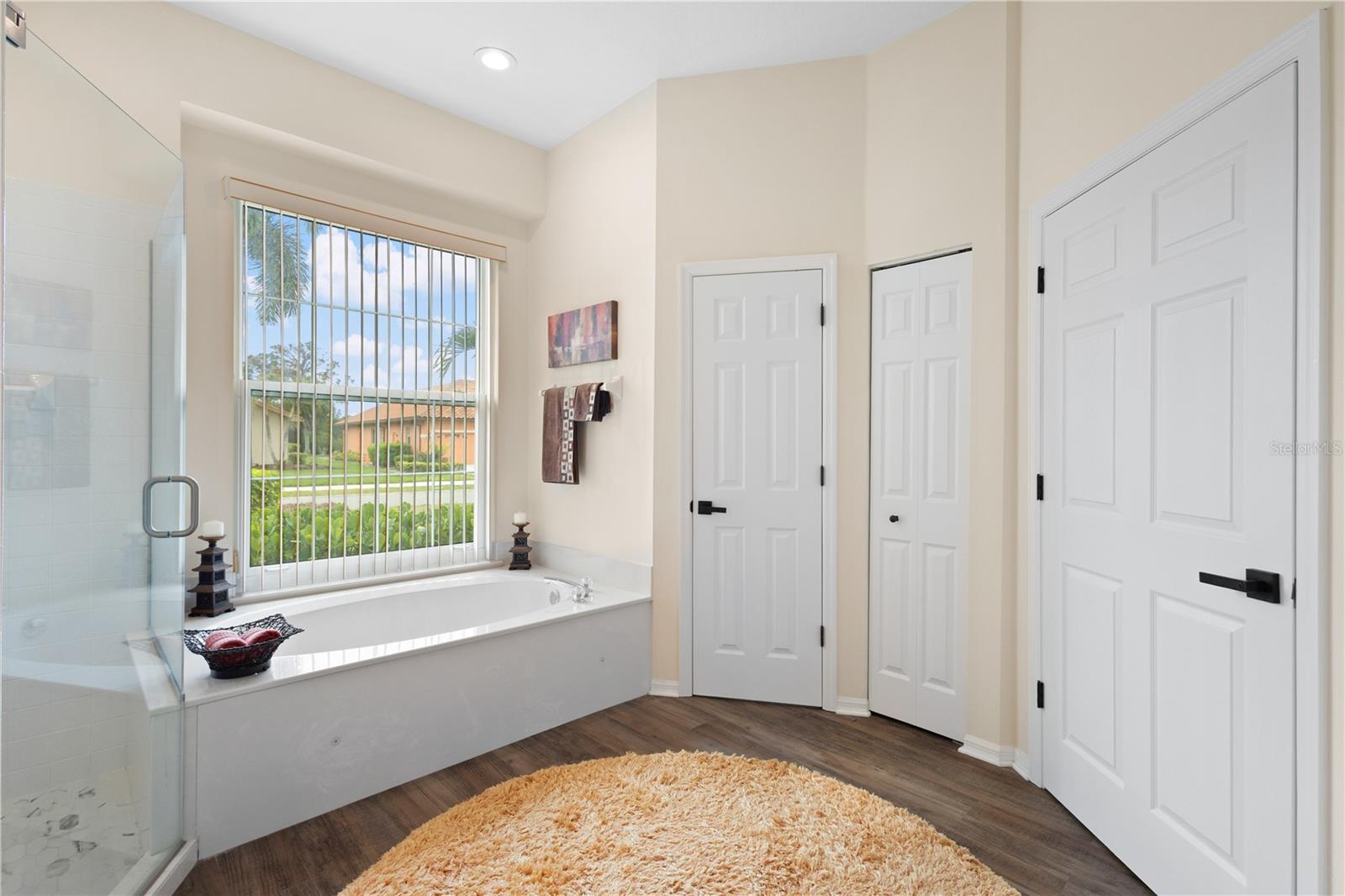 Image 17 of 27 For 1985 White Feather Lane