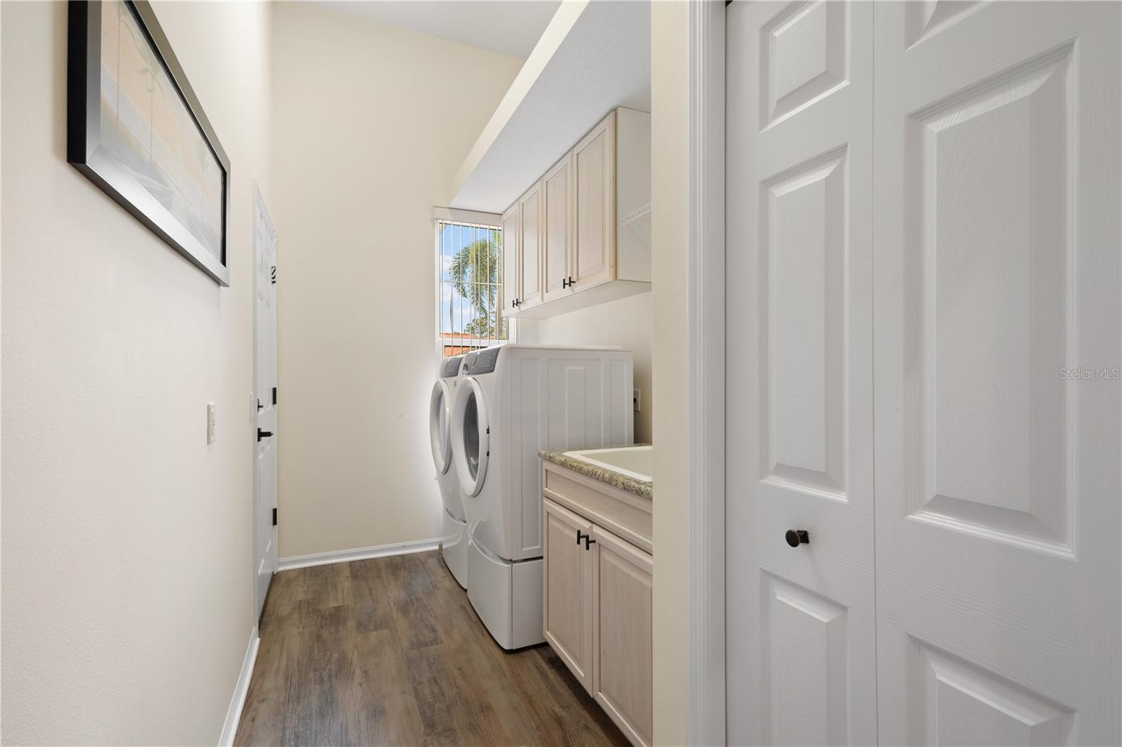 Image 21 of 27 For 1985 White Feather Lane