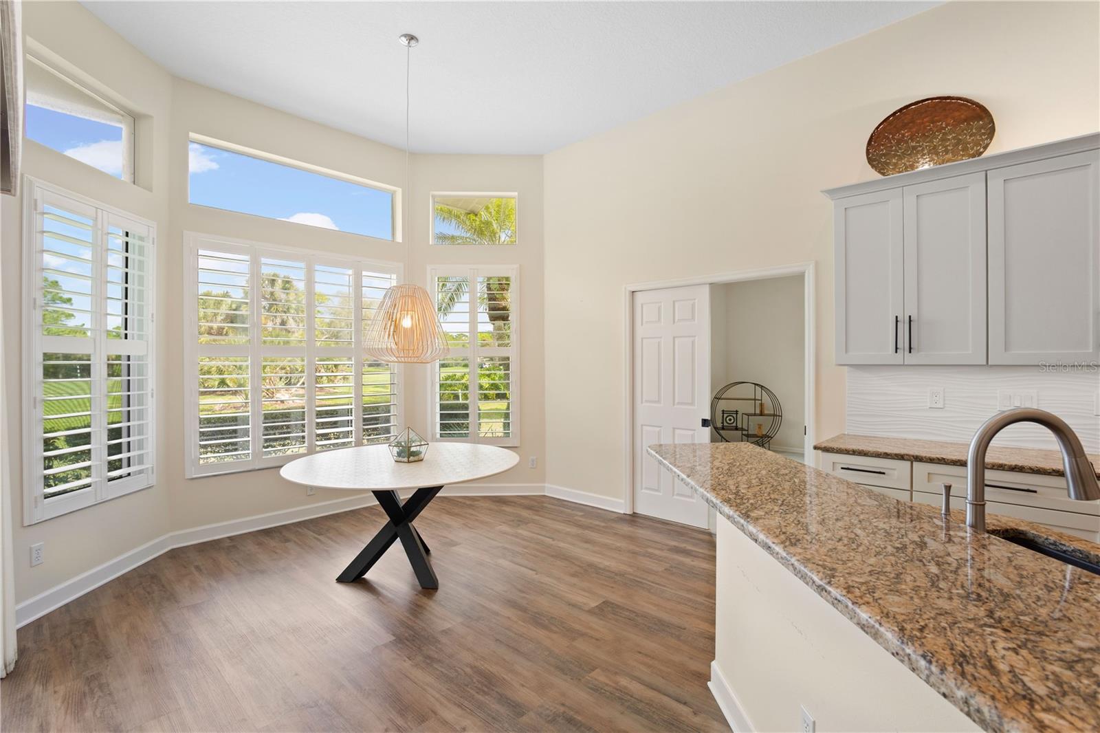 Image 7 of 27 For 1985 White Feather Lane