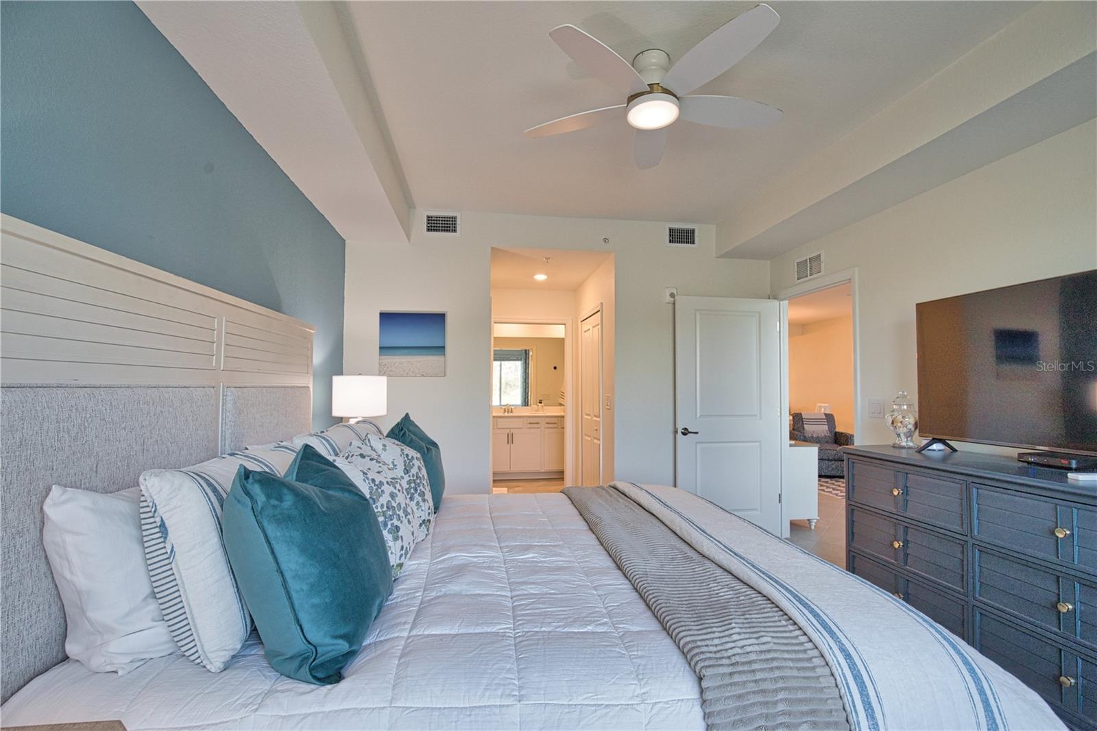 Image 26 of 50 For 12470 Wellen Golf Street 107