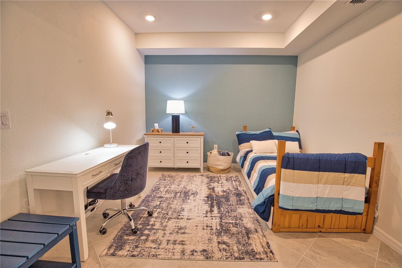 Image 32 of 50 For 12470 Wellen Golf Street 107