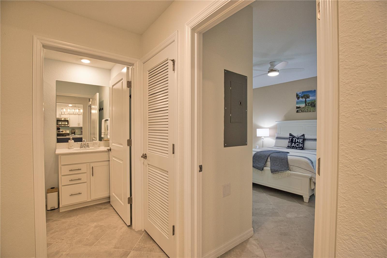 Image 33 of 50 For 12470 Wellen Golf Street 107