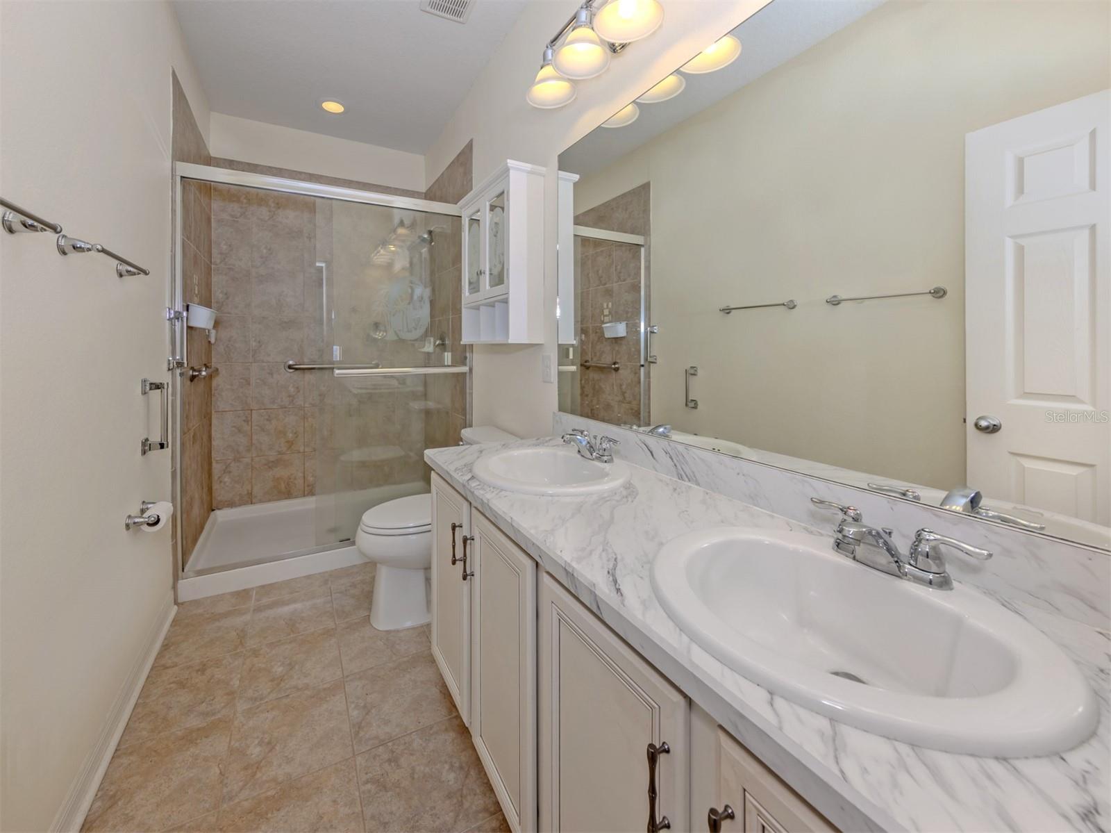 Image 17 of 41 For 8797 Tuscany Isles Drive