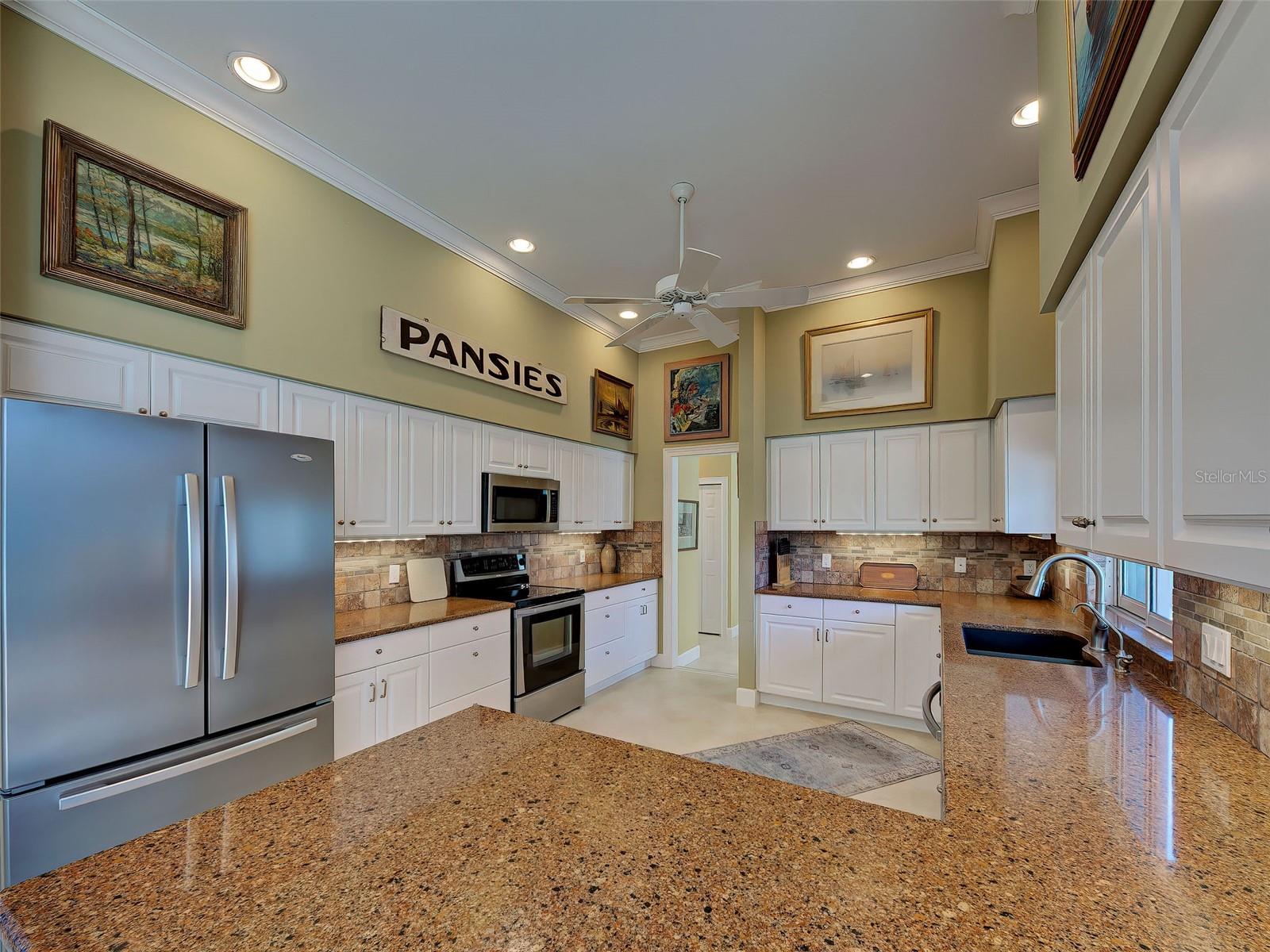 Image 12 of 70 For 16 Gulf Manor Drive