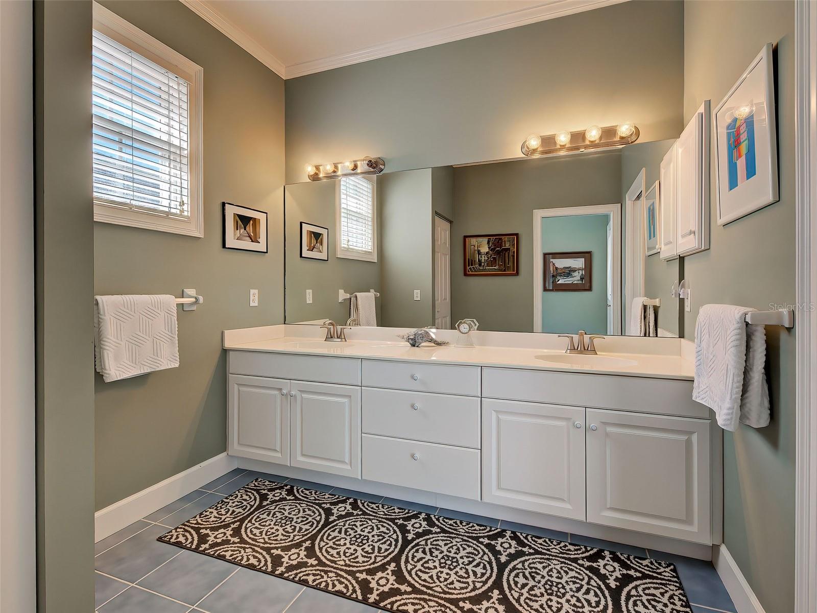 Image 27 of 70 For 16 Gulf Manor Drive