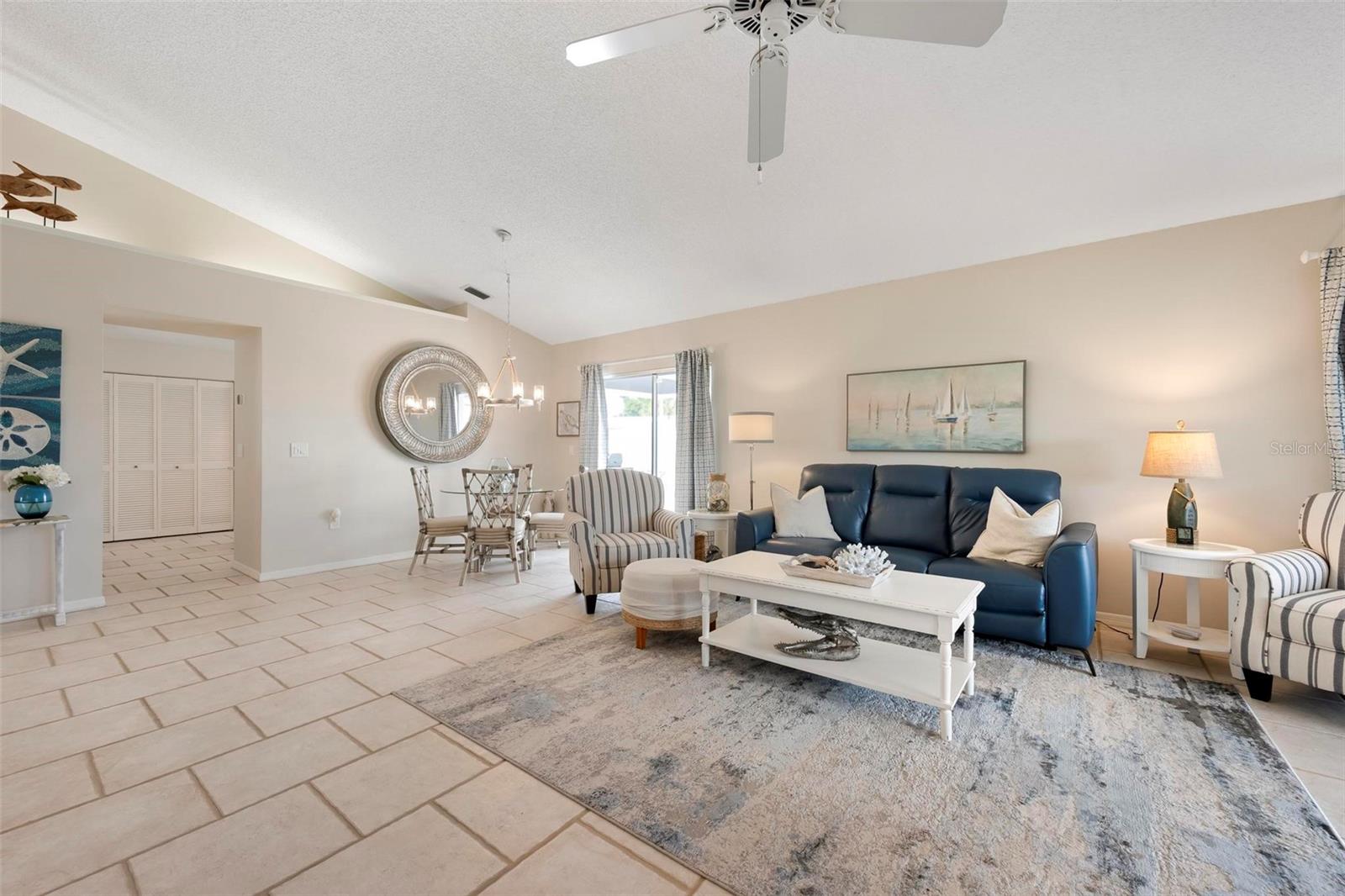 Image 13 of 83 For 726 Brightside Crescent Drive 14