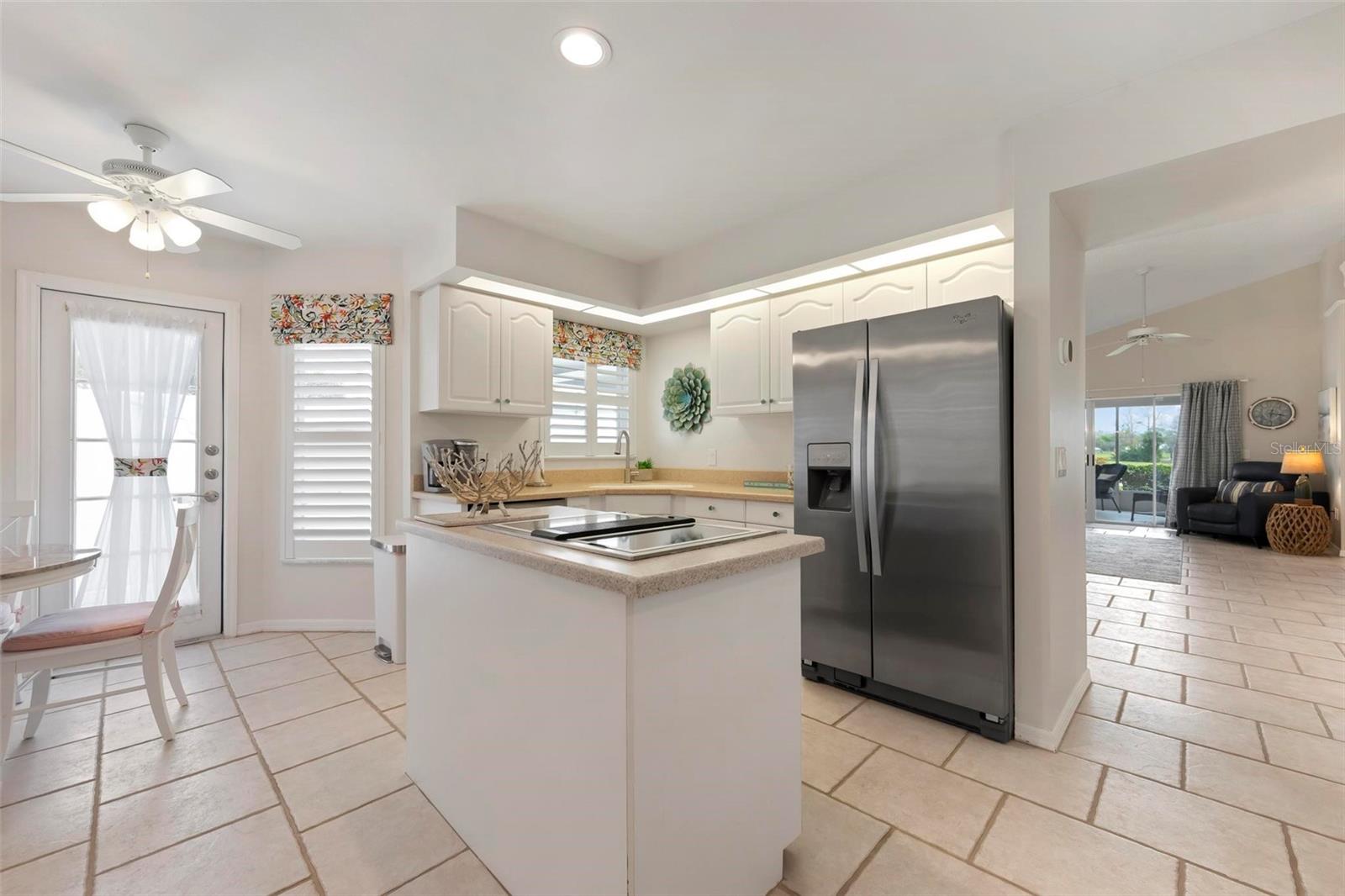 Image 18 of 83 For 726 Brightside Crescent Drive 14