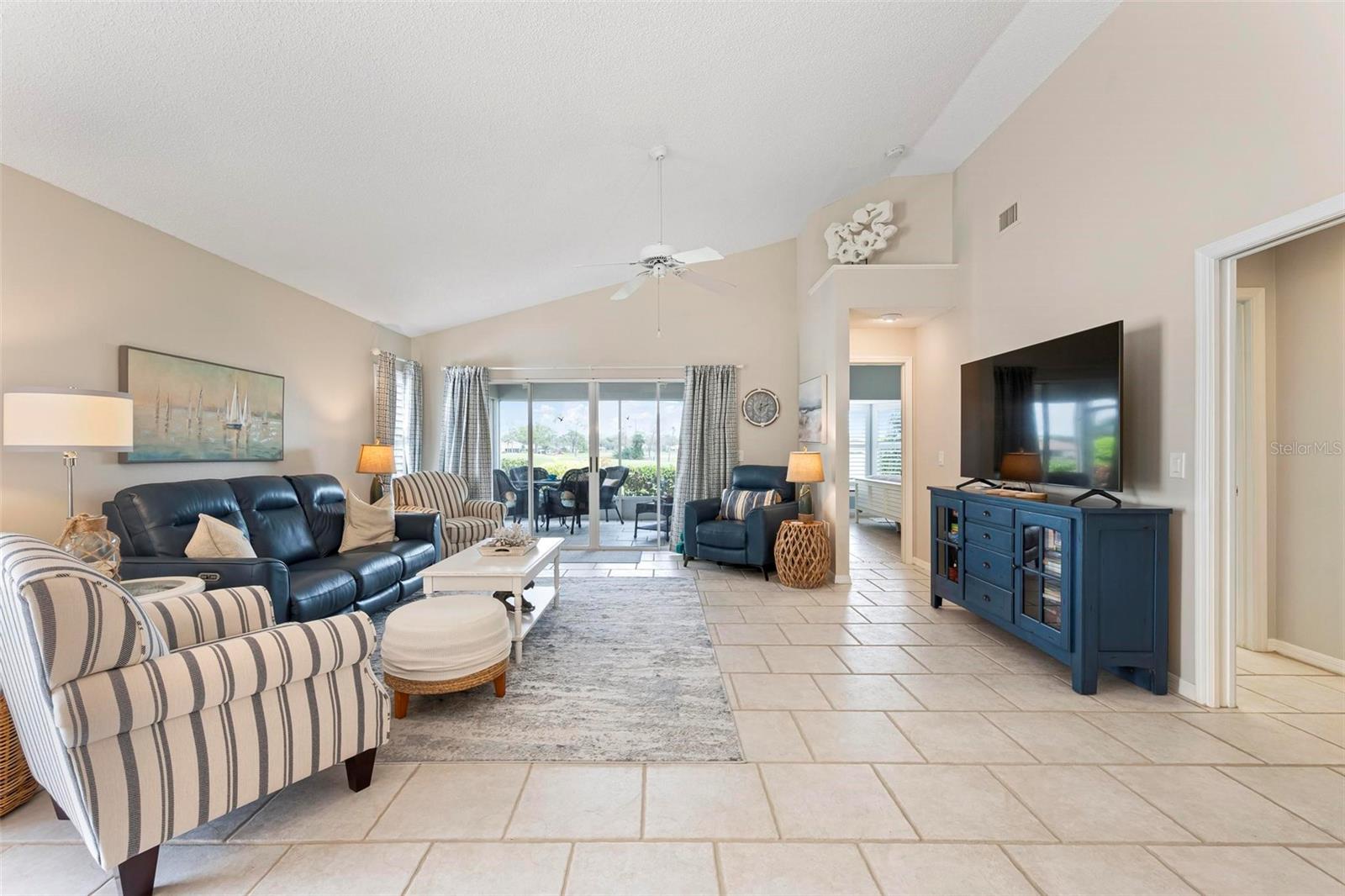 Image 8 of 83 For 726 Brightside Crescent Drive 14