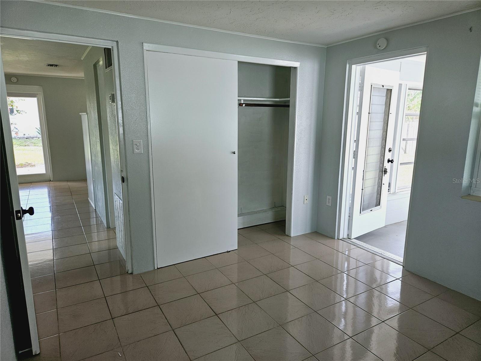 Image 13 of 23 For 900 Nantucket Road