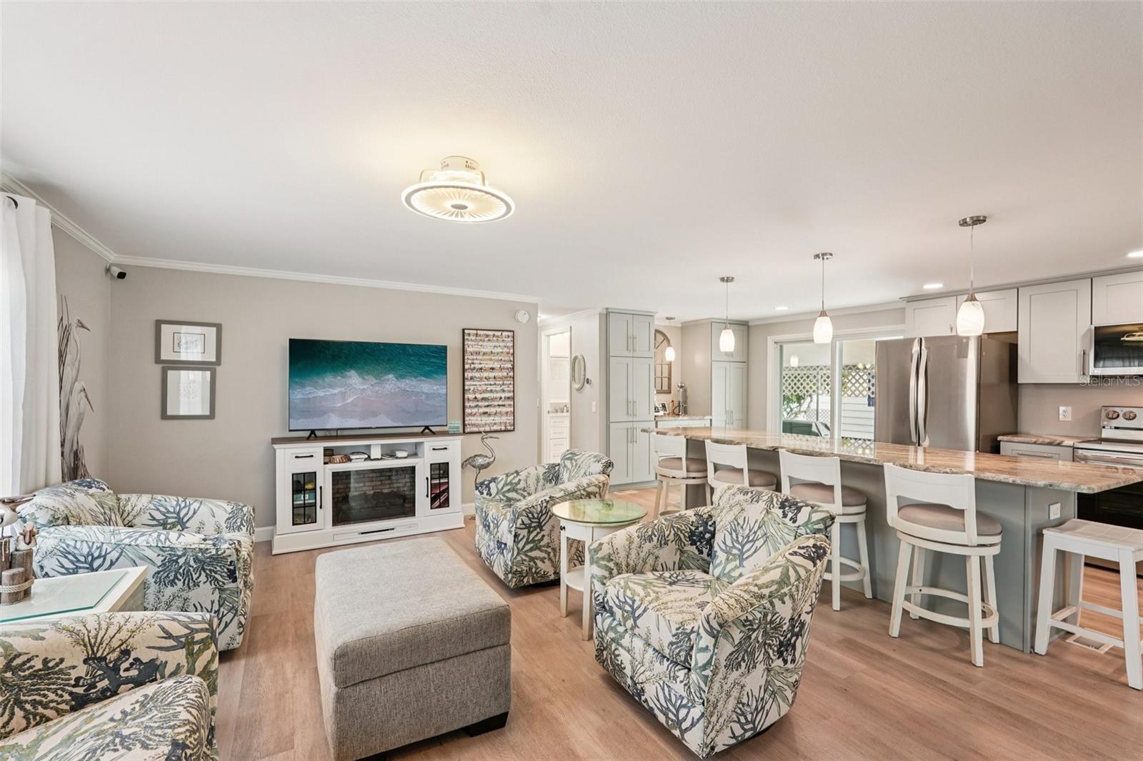 Image 5 of 66 For 10 Coronado Drive