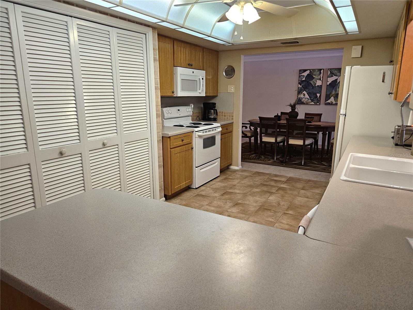 Image 11 of 37 For 492 Shade Drive