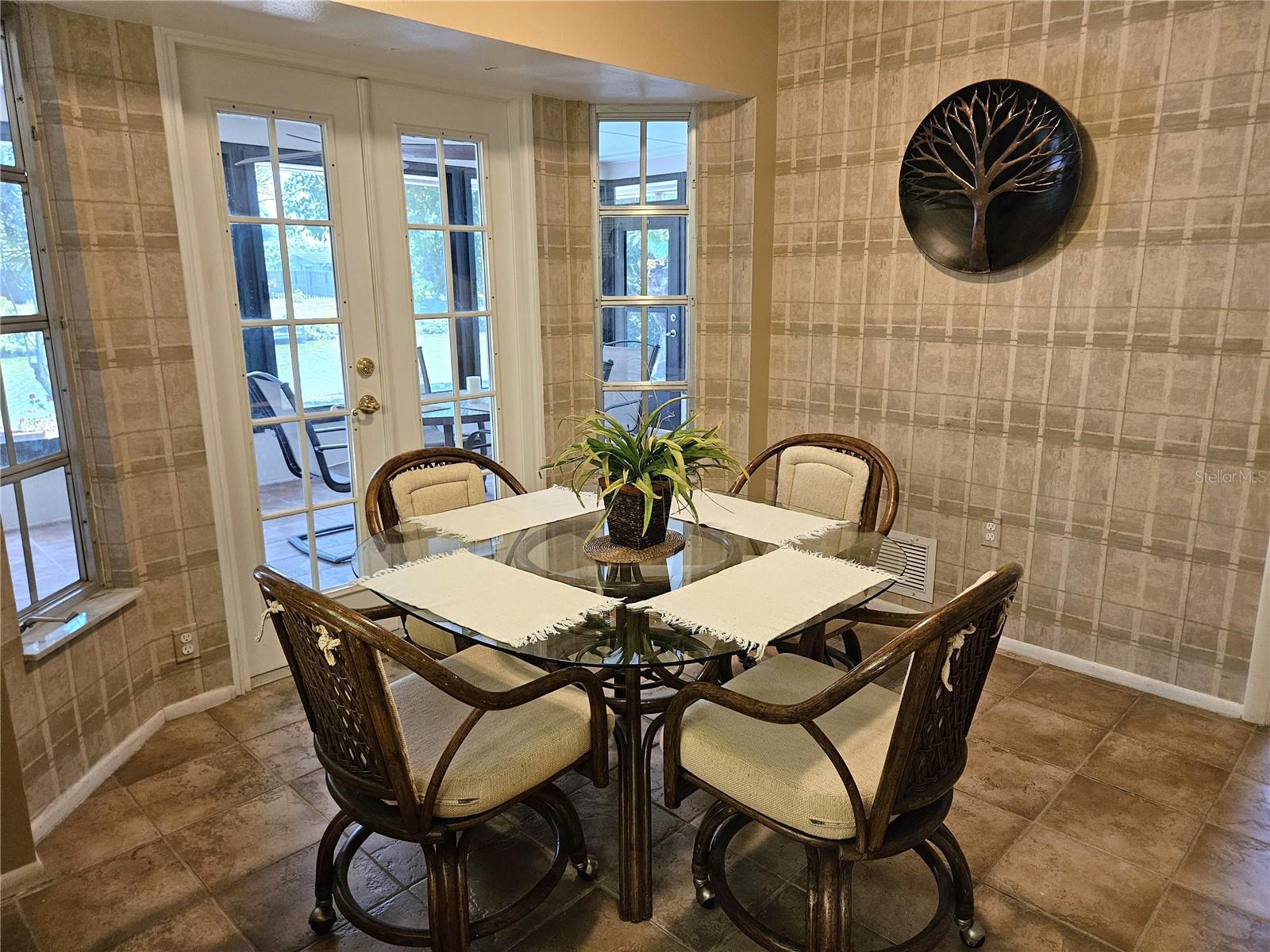 Image 13 of 37 For 492 Shade Drive