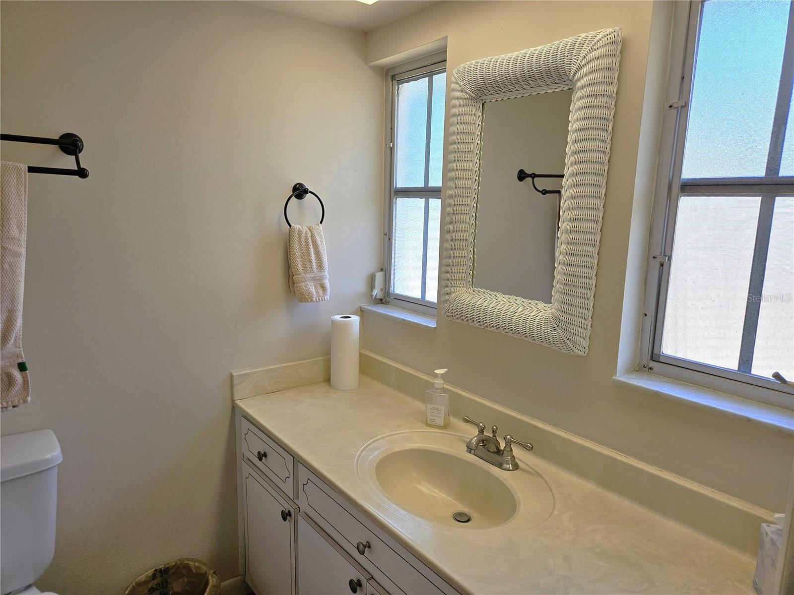 Image 26 of 37 For 492 Shade Drive