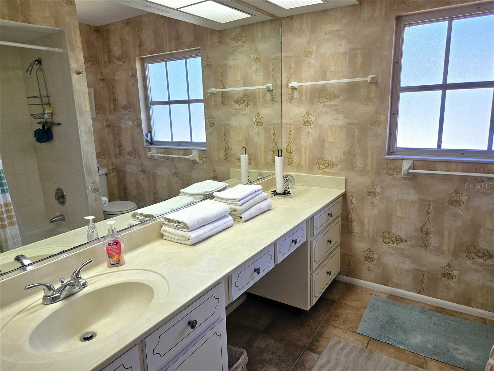 Image 30 of 37 For 492 Shade Drive