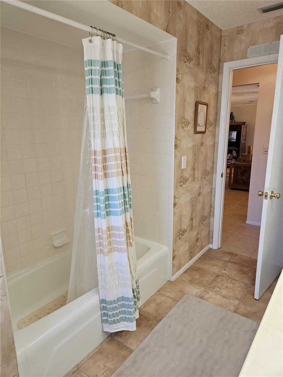 Image 31 of 37 For 492 Shade Drive