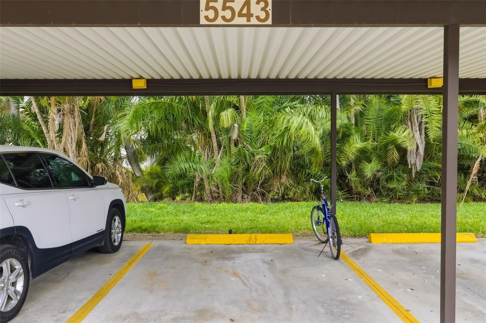 Image 4 of 63 For 5543 Ashton Way 5543