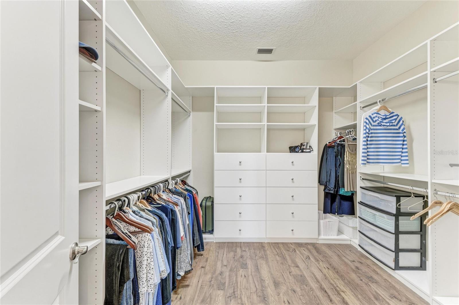 Image 34 of 70 For 5632 Cantucci Street