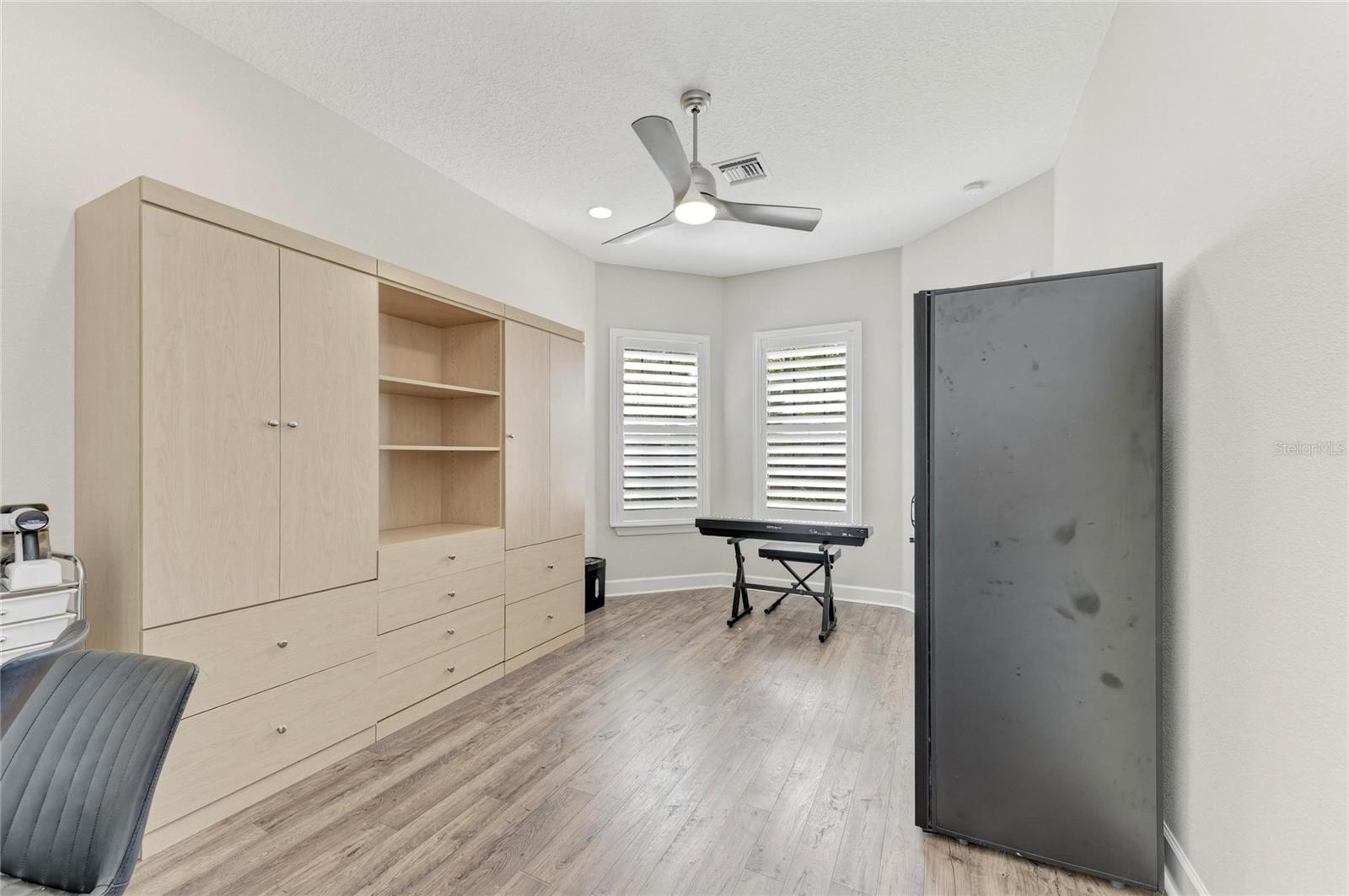 Image 41 of 70 For 5632 Cantucci Street