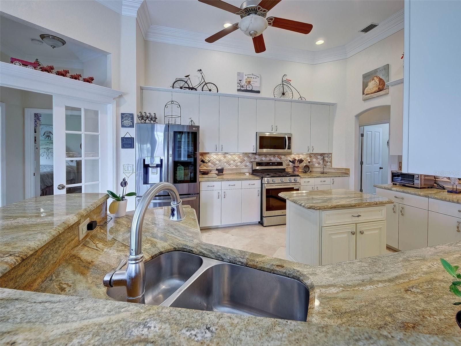 Image 13 of 50 For 1645 Palmetto Palm Way